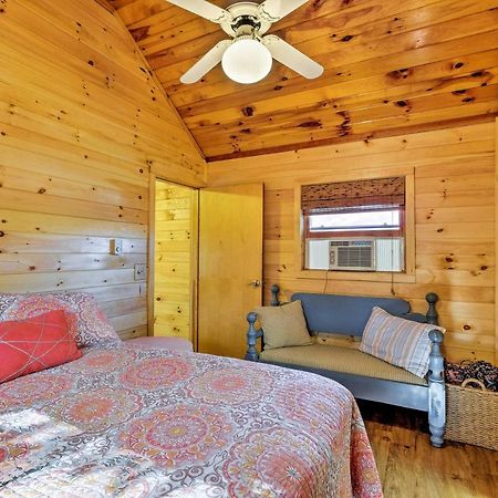 Bolton Landing Cottage With Deck, Walk To Beach! Exterior photo