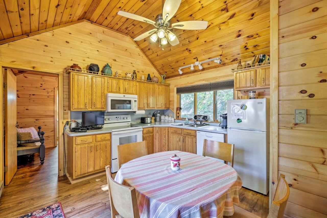 Bolton Landing Cottage With Deck, Walk To Beach! Exterior photo