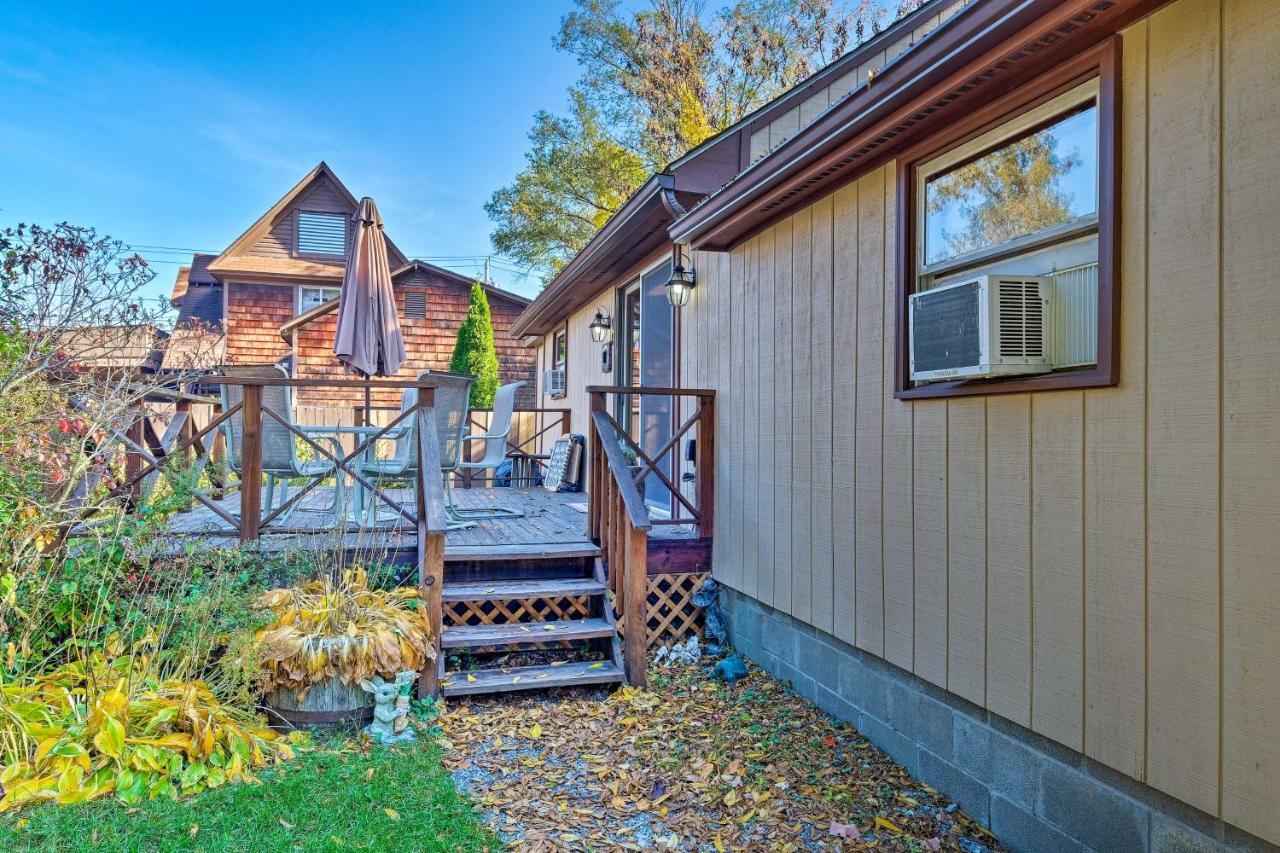 Bolton Landing Cottage With Deck, Walk To Beach! Exterior photo